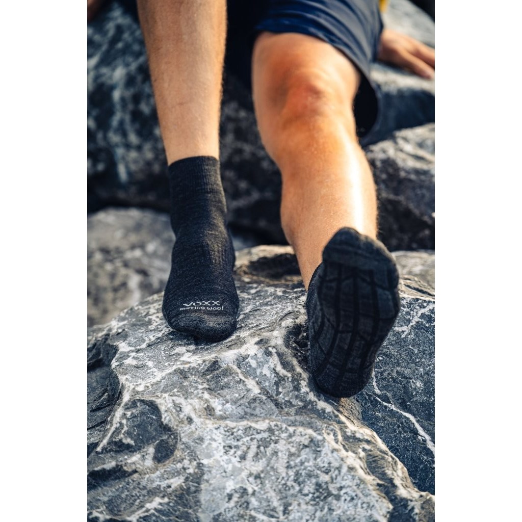 Ponožky krátke športové z merino TWARIX SHORT s iónmi striebra TMAVO ŠEDÉ VoXX 123561 L-11